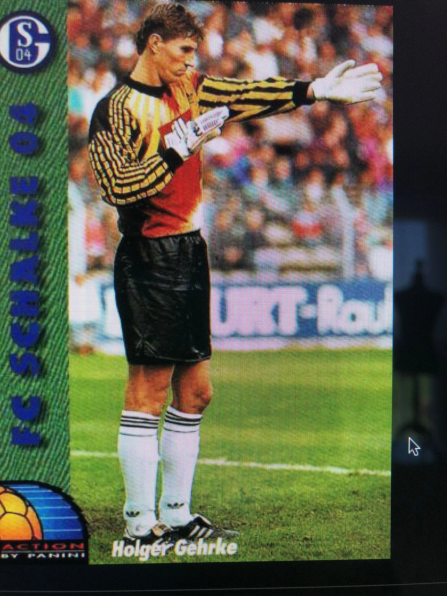 Holger Gehrke stellt die Mauer bei Schalke 04