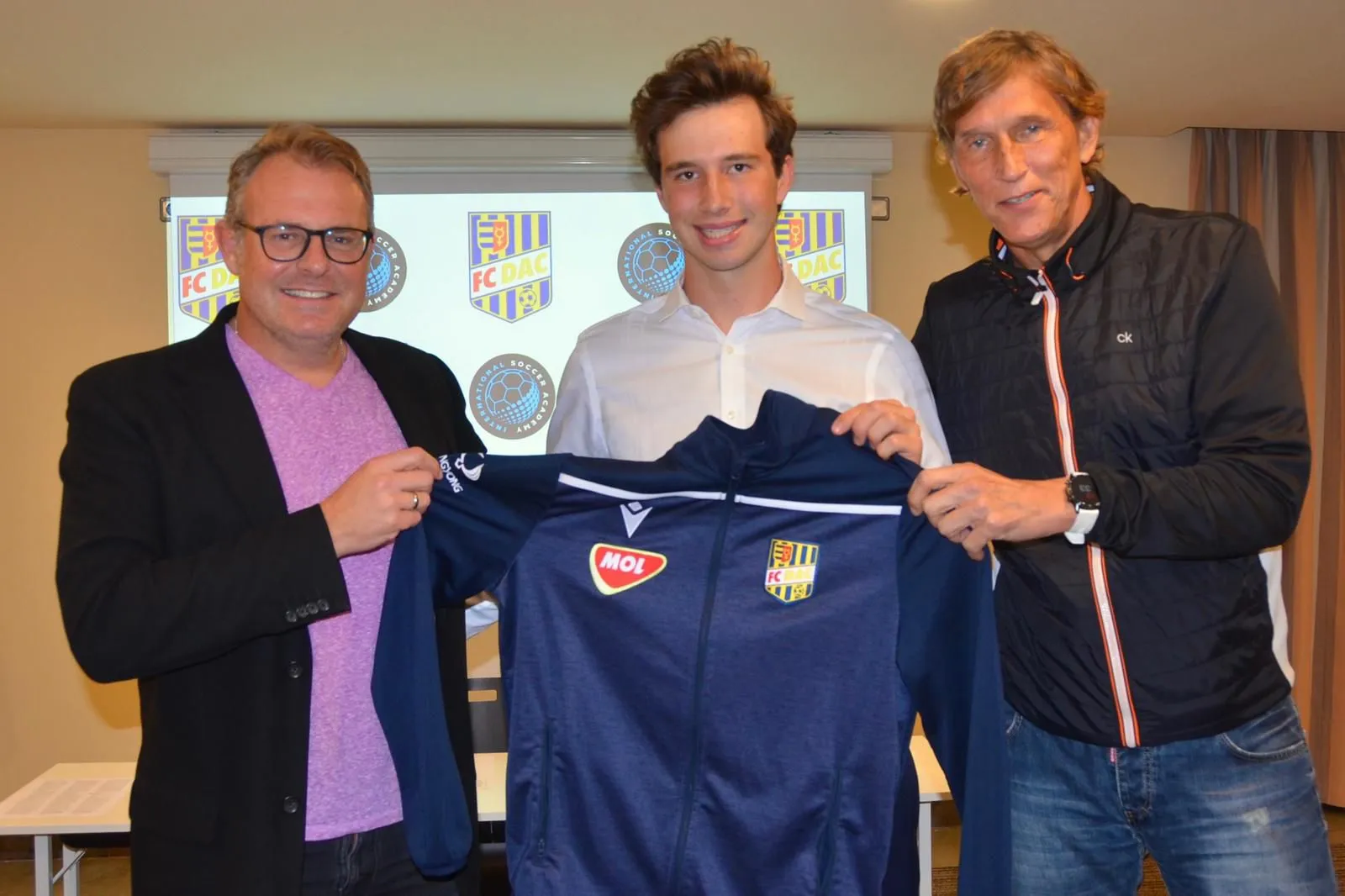 Spielerberater bei FC DAC